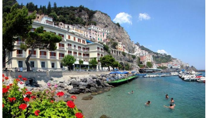 Hotel La Bussola poza 0