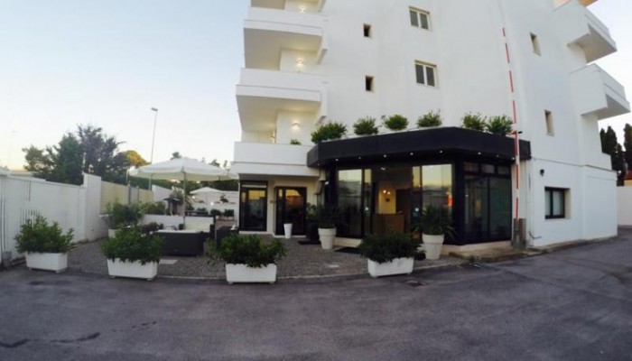 Hotel Riviera poza 0