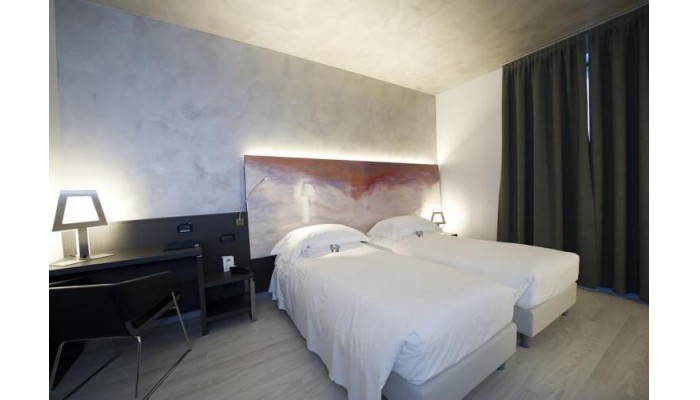 Arli Hotel Business And Wellness poza 17