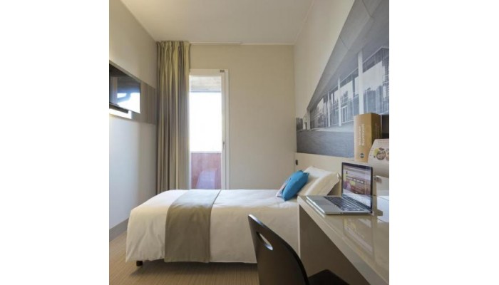 B And B Hotel Bergamo poza 10