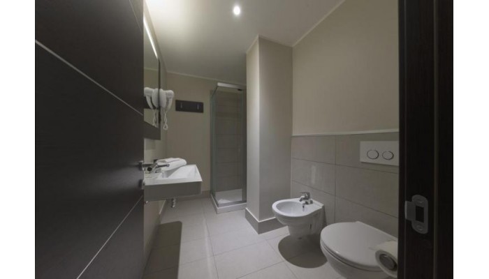 B And B Hotel Bergamo poza 8
