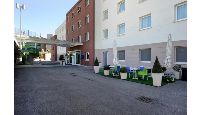 Bes Hotel Bergamo West (Ex Holiday Inn Express) poza 5