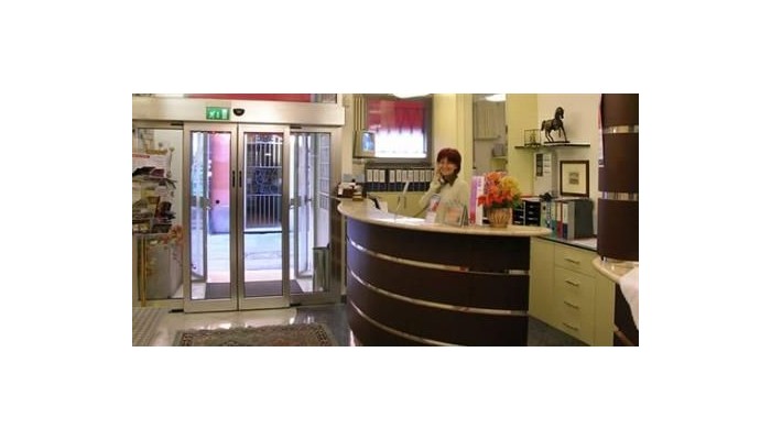 Hotel Holiday poza 2