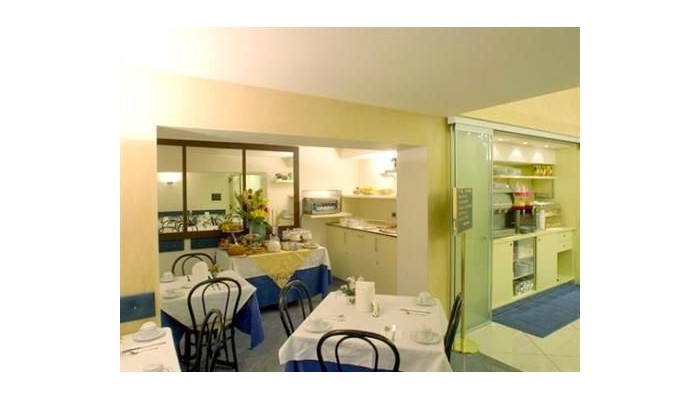 Hotel Holiday poza 10