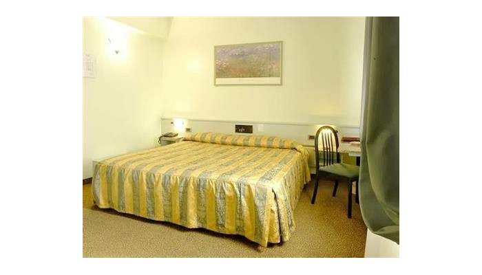 Hotel Holiday poza 6