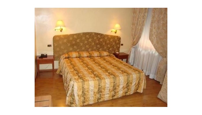 Hotel University poza 6