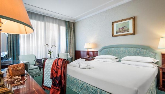 Royal Hotel Carlton poza 5