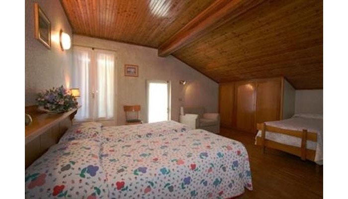 Hotel Petit Meuble poza 3
