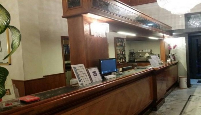 Hotel Embassy poza 4