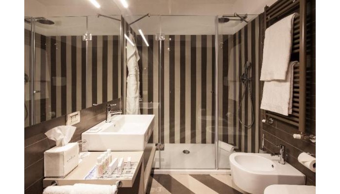 Fifty House Luxury Hotel Milano poza 5