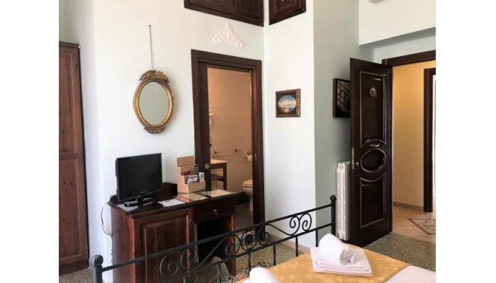 Hotel B And B Art Suite Principe Umberto poza 9