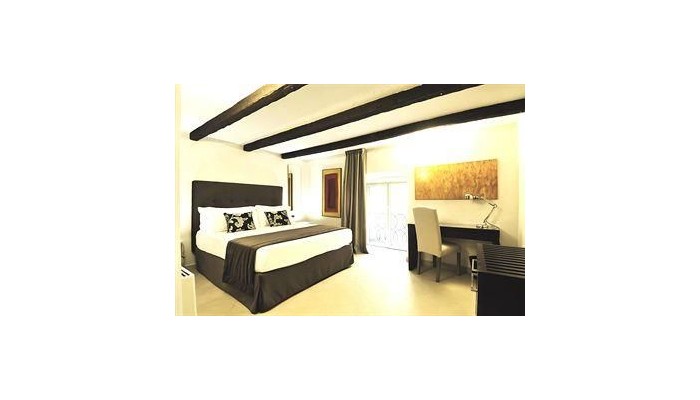 Hotel The Royals Experience poza 2