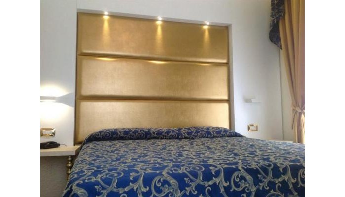 Ambassador Hotel poza 7