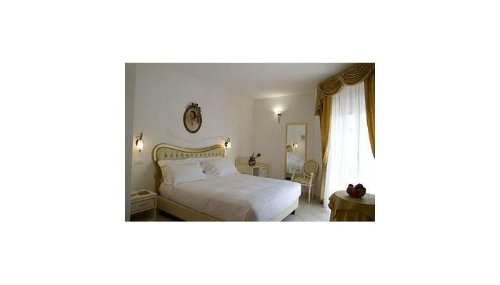 Sovrana Hotel poza 0