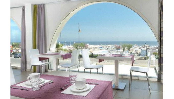 Yes Hotel Touring poza 3