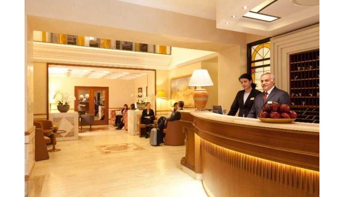 Diana Roof Garden Hotel poza 4