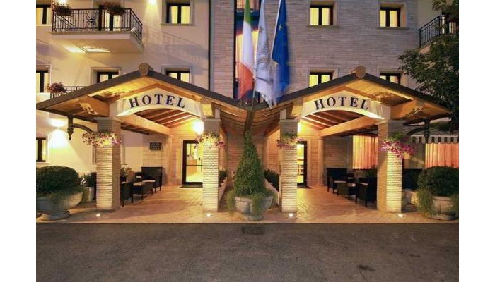 Fashion Hotel poza 9