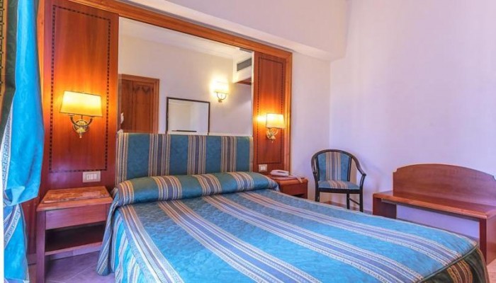 Hotel Lux poza 5