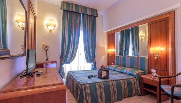 Hotel Lux poza 7