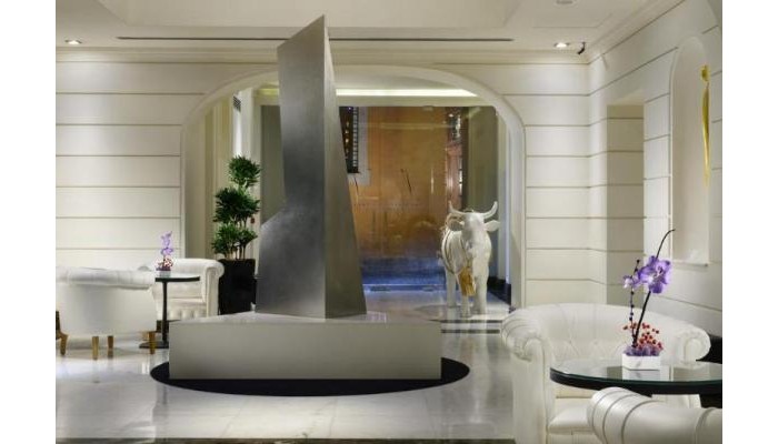 Hotel The First Luxury Art poza 4