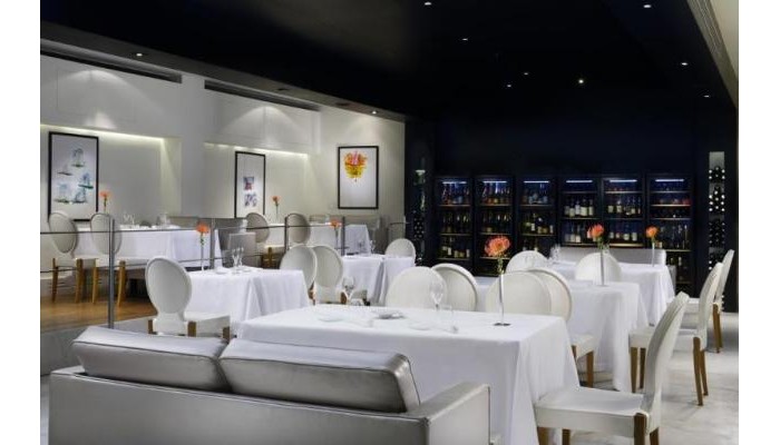 Hotel The First Luxury Art poza 5