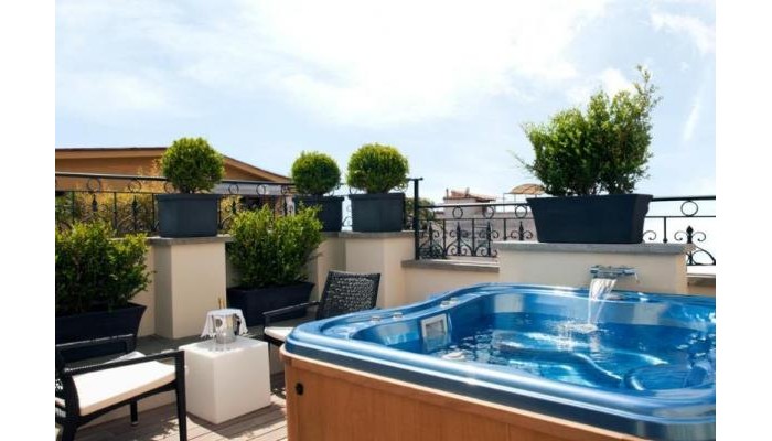 Hotel The First Luxury Art poza 1