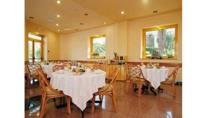 Hotel Tivoli poza 2