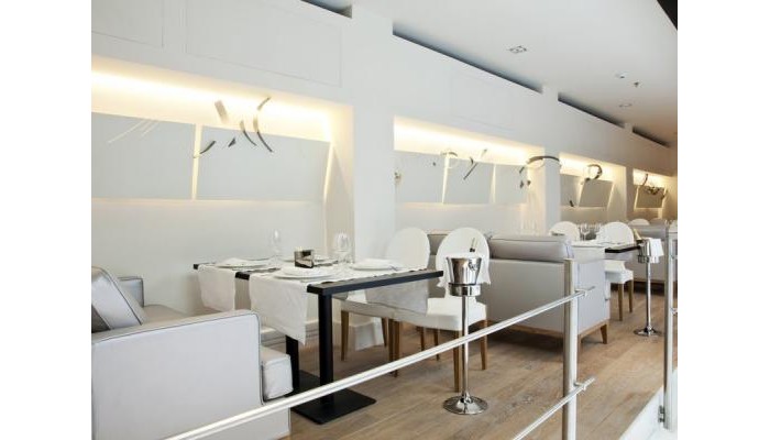 The First Luxury Art Hotel poza 4