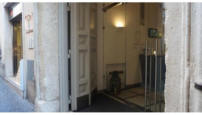 Trevi Palace Luxury Apartments poza 1