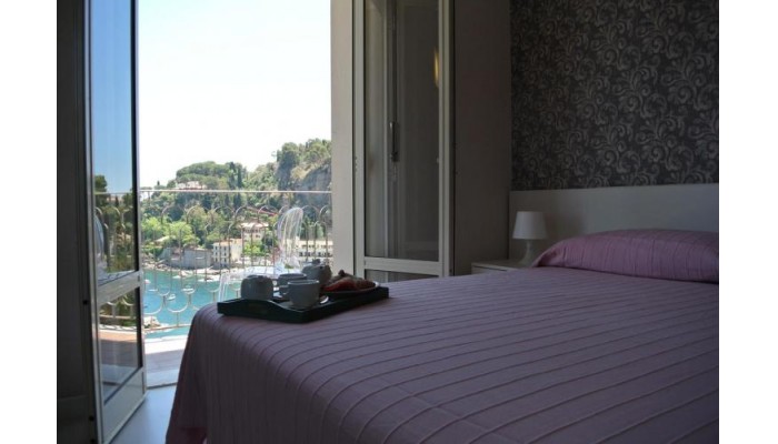 Poza pentru Hotel Baia Azzurra 663-1542636294 Hotel Baia Azzurra poza 1