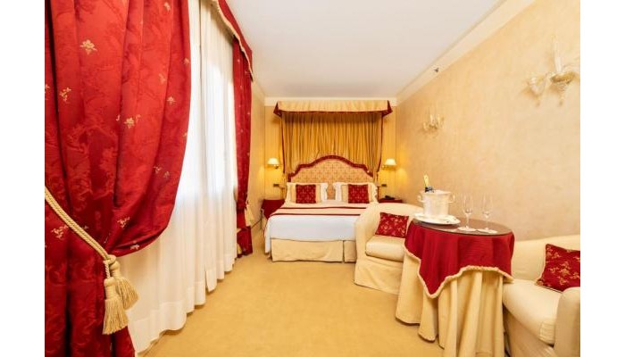 A La Commedia Hotel poza 5