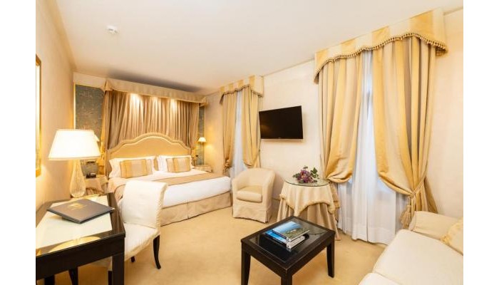 A La Commedia Hotel poza 7