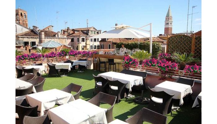 A La Commedia Hotel poza 14