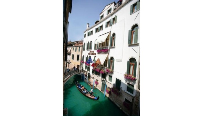 Colombina Hotel poza 1