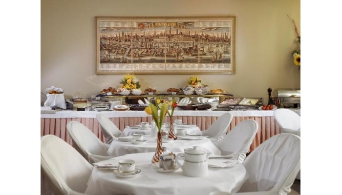 Hotel Amadeus poza 18