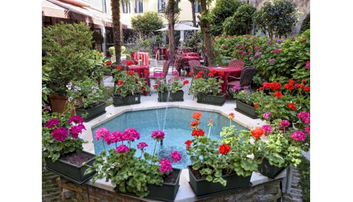 Hotel Amadeus poza 23