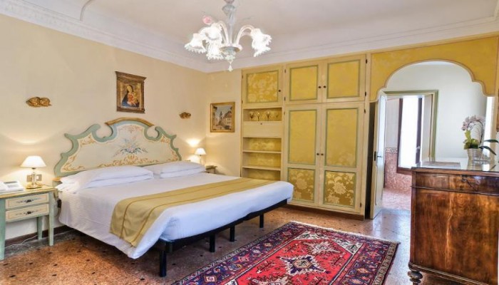 Hotel La Fenice Et Des Artistes poza 12