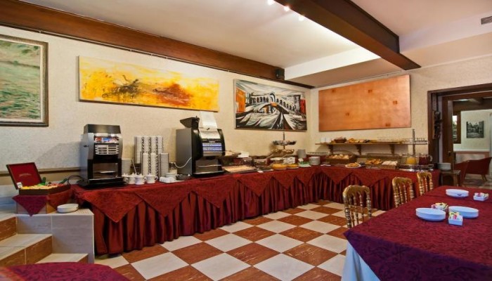 Hotel La Fenice Et Des Artistes poza 32