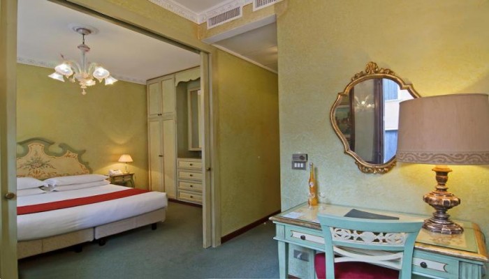 Hotel La Fenice Et Des Artistes poza 15
