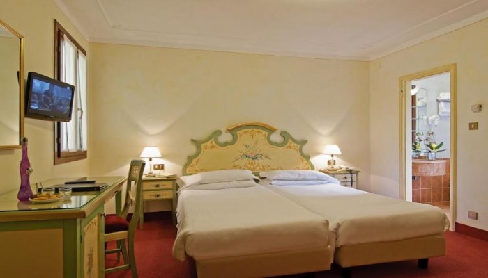 Hotel La Fenice Et Des Artistes poza 7
