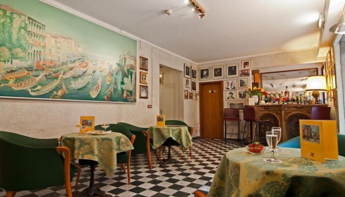 Hotel La Fenice Et Des Artistes poza 34