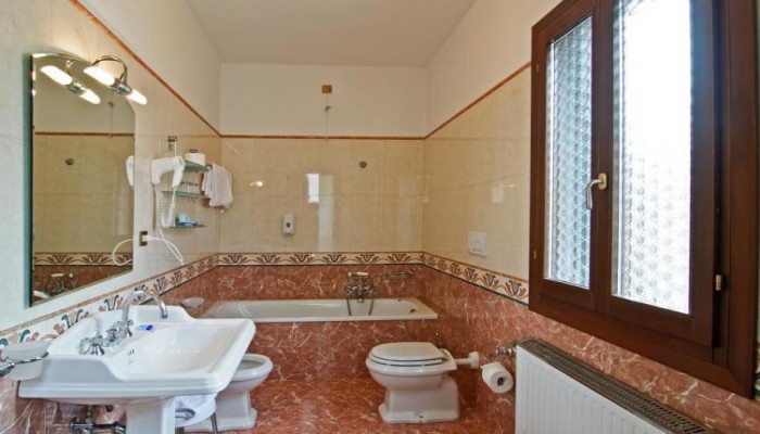 Hotel La Fenice Et Des Artistes poza 8