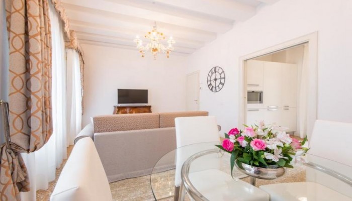 San Teodoro Palace - Luxury Apartments poza 39